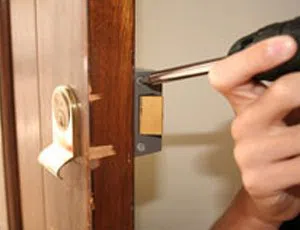 Locksmith Store Fleming Island, FL 904-290-5908 - change-locks-service